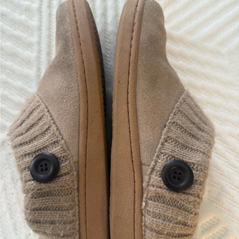 Clarks Tan Knit Button Slippers